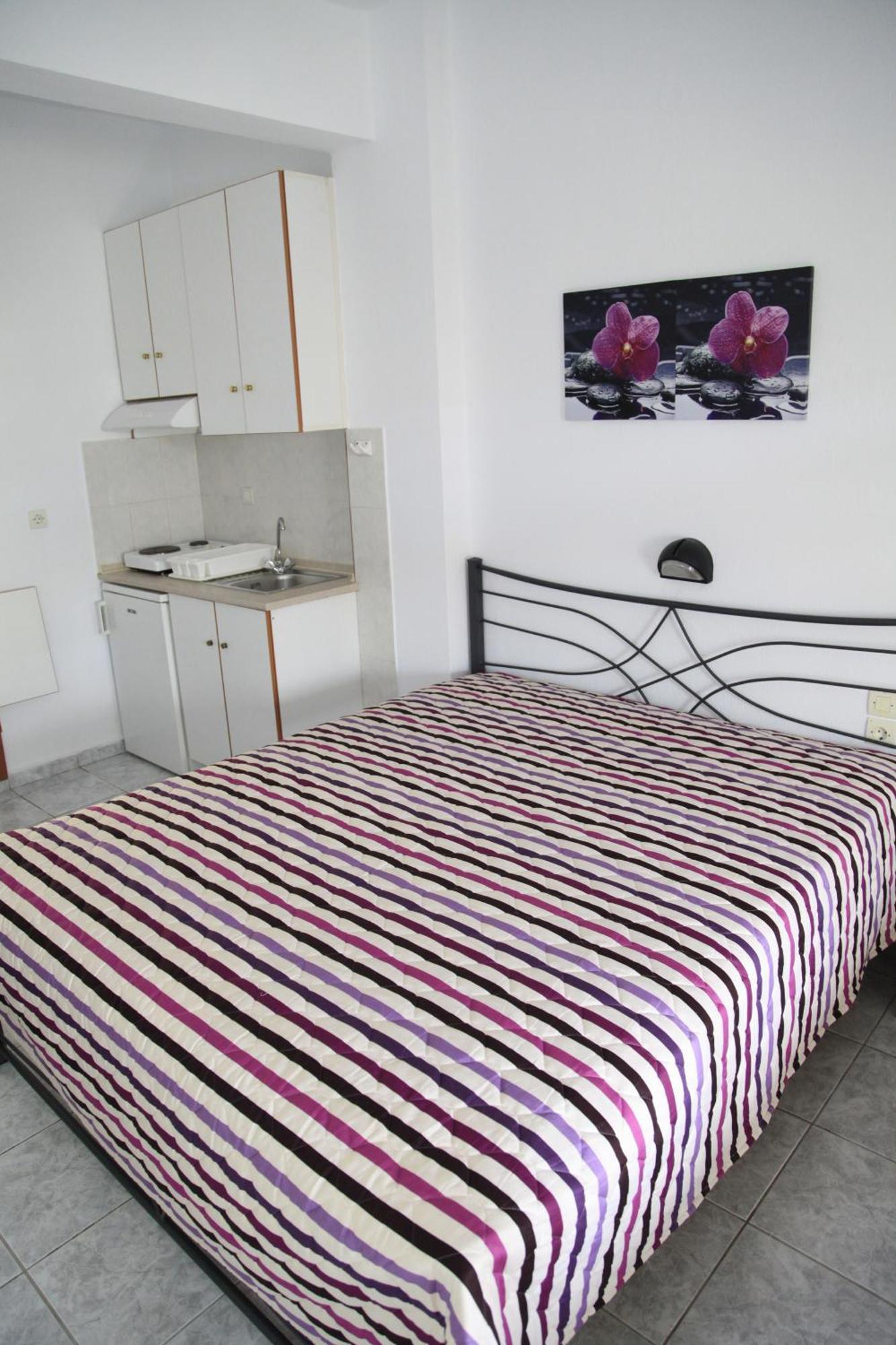 Vicky Rooms Paralia Dionysiou Exterior photo