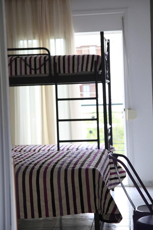 Vicky Rooms Paralia Dionysiou Exterior photo