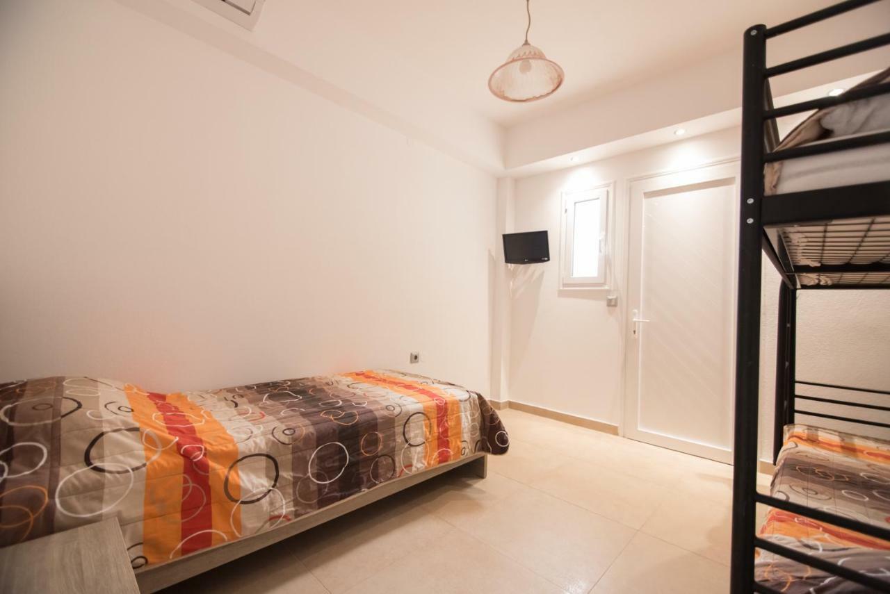 Vicky Rooms Paralia Dionysiou Exterior photo